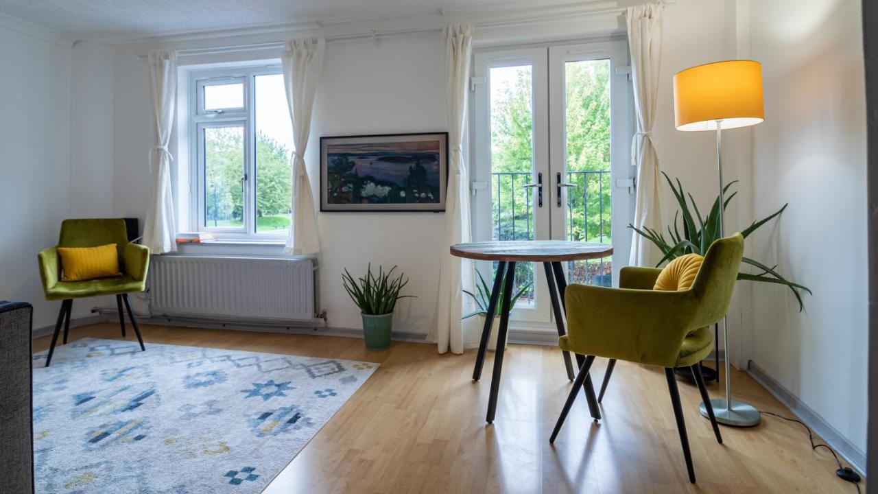 Bridge 3 Bedroom House With Reception Room, Office And Private Garden Casa de Férias