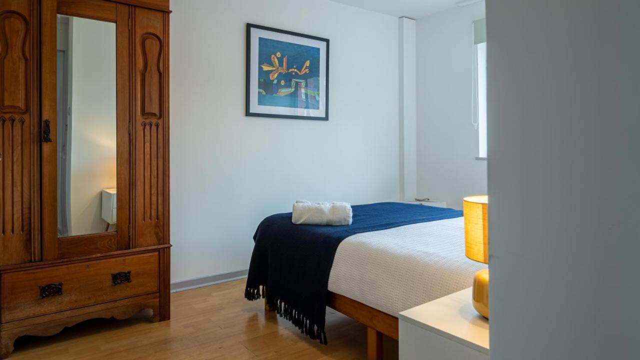 Bridge 3 Bedroom House With Reception Room, Office And Private Garden Casa de Férias *