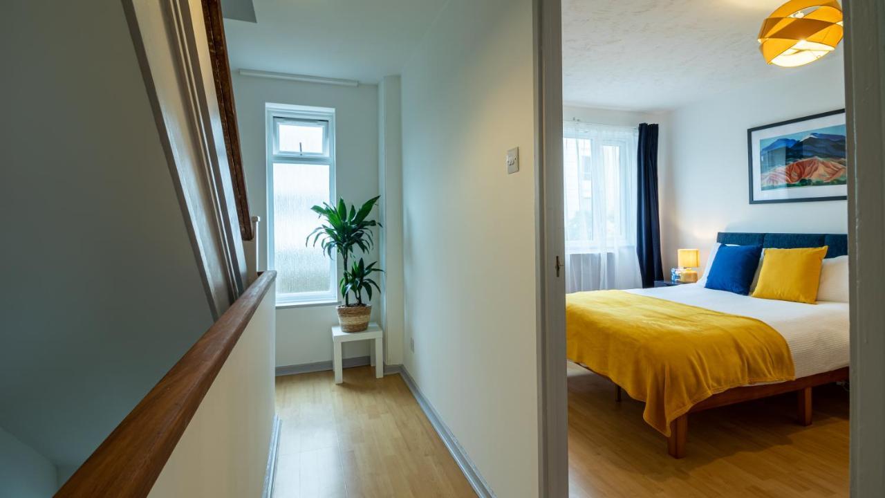 Bridge 3 Bedroom House With Reception Room, Office And Private Garden Casa de Férias